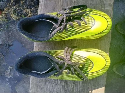 Футбольные бутсы Nike 33 размер