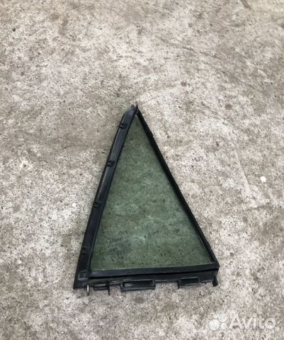 Форточка задняя левая Toyota auris 2007