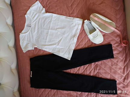 Комплект для физкультуры, футболка+леггинсы+чешки