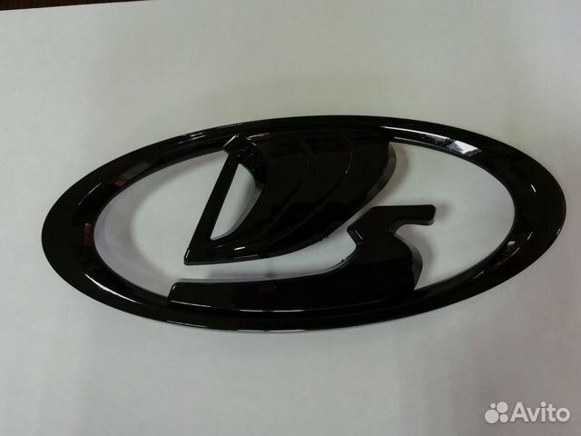 Эмблема LADA большая черная Веста Нива Урбан нов