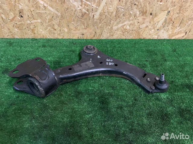 Рычаг передней подвески правый volvo S80
