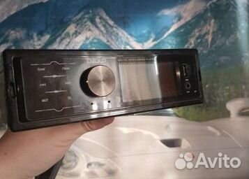 Автоприёмник Dexp с расширенными возможностями