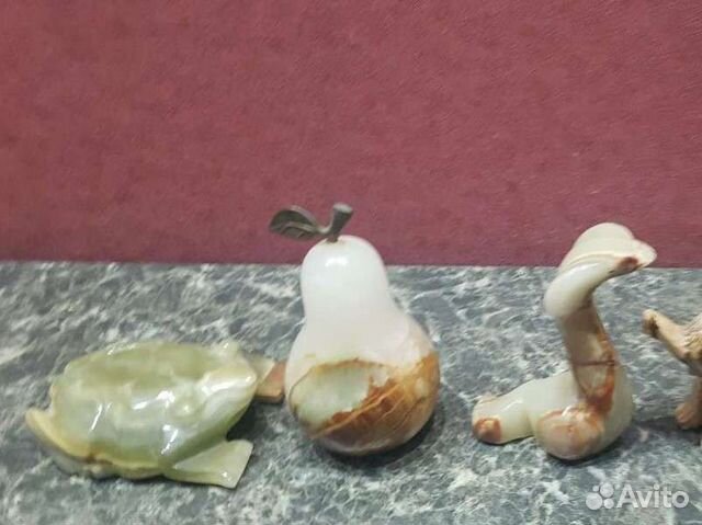 Фигурки из природного камня оникса