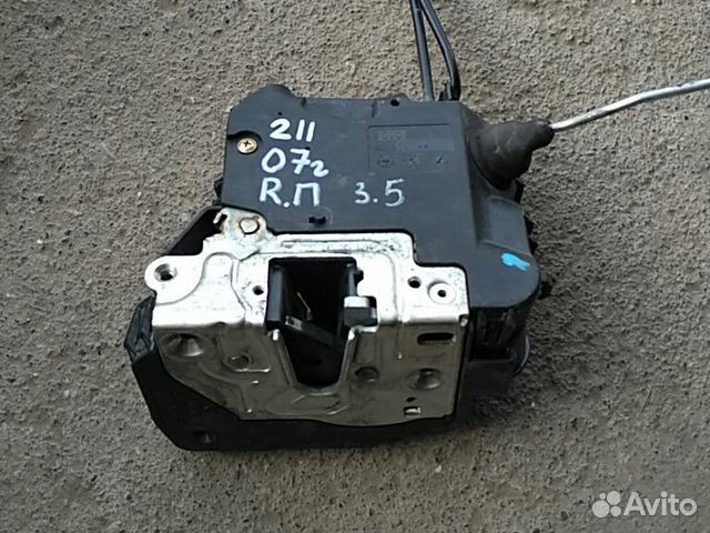 Замок передней правой двери Mercedes W211