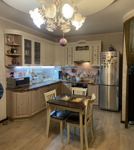 2-к. квартира, 65 м², 1/9 эт.