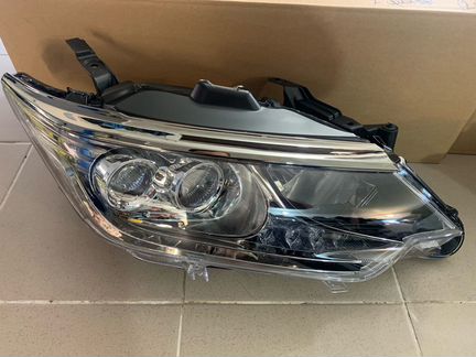 Правая фара Toyota Camry 55 эксклюзив 2 линзы