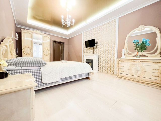 3-к. квартира, 105 м², 8/14 эт.