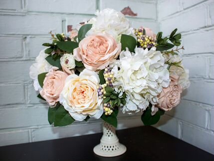 Букеты из искусственных цветов