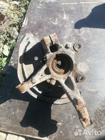 Кулак поворотный передний правый Renault Logan