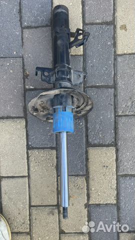 Передняя стойка