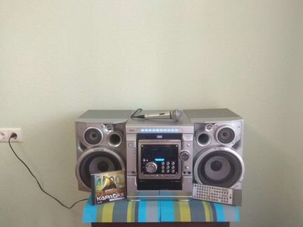 Музыкальный центр LG с караоке