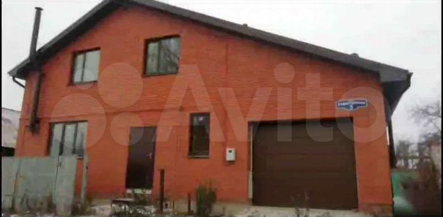 Коттедж 202 м² на участке 5 сот.