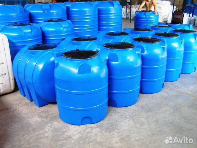 Емкости из пластика для сада