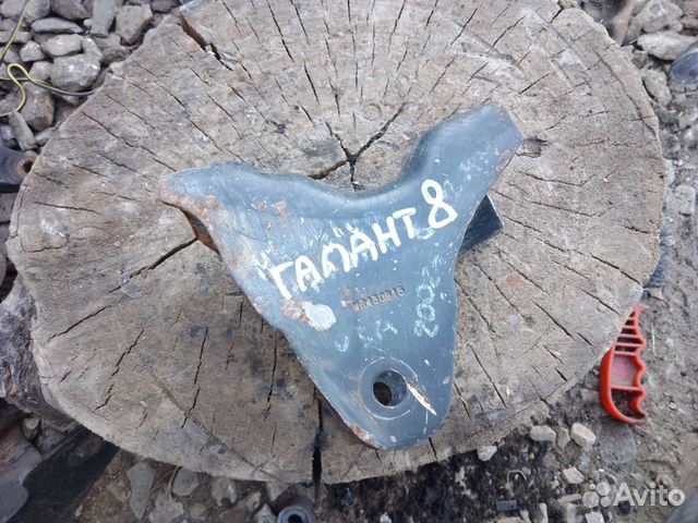 Кронштейн двигателя, кпп Mitsubishi Galant 8