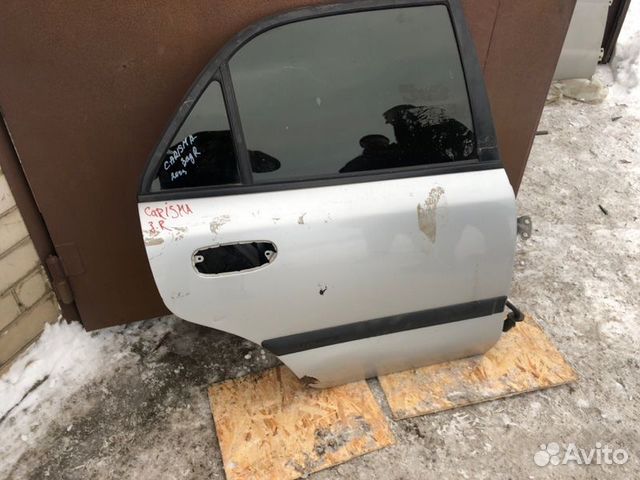 Дверь задняя правая Mitsubishi Carisma 2003