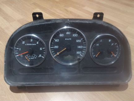 Панель приборов спидометр