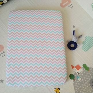 Матрас на пеленальный стол 53х72 + наматрасник б/у