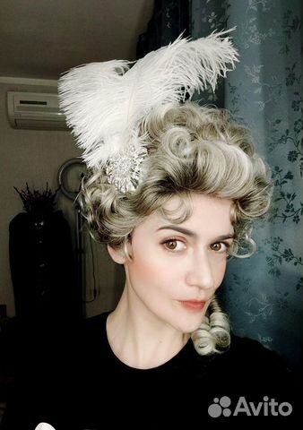 Парики разные на бал, маскарад, выступление