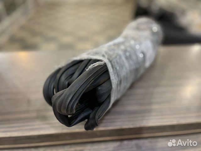 Уплотнитель двери волга 3110