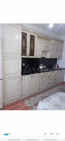 3-к. квартира, 84 м², 2/4 эт.