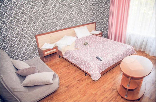 Комната 25 м² в > 9-к., 1/3 эт.