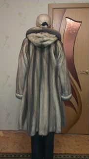 Норковая шуба с капюшоном Mengnalaisha