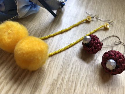 Серьги и браслеты