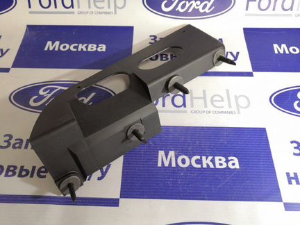 Кронштейн крепления заднего бампера правый Ford