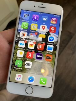 Телефон iPhone 8