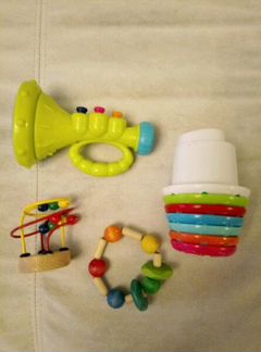 Игрушки для маленьких