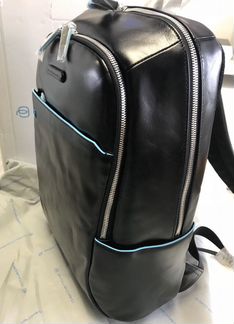 Стильный рюкзак из телячьей кожи Piquadro