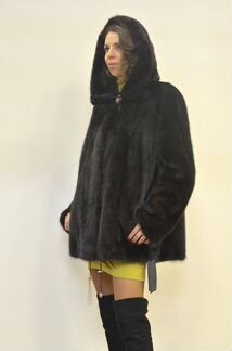 Продаю новую шубу из норки