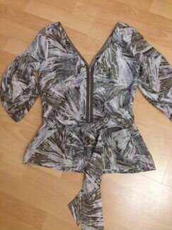 Красивая блузка bcbgmaxazria на 42-44