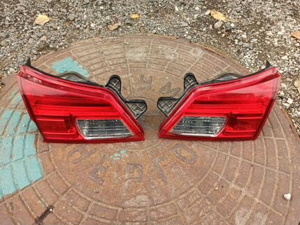 Задние фонари крышки багажника Subaru Outback B14