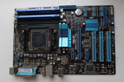 Asus M5A78L LE amd Socket AM3+