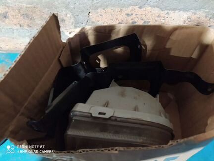 Продаю левую противотуманку на автомобиль Chevrole