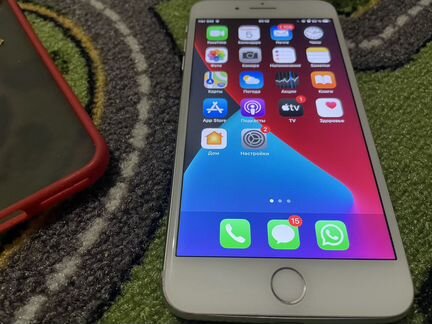 Телефон iPhone 8 бу