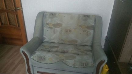Диван