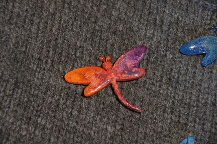 Брошь / значок из эпоксидной смолы Стрекоза