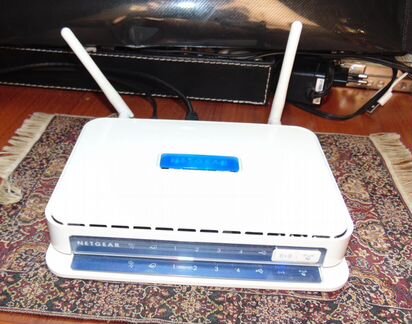 Wi-Fi роутер netgear JNR3210-100RUS, белый