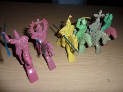 Мки: Витязь, улан, римлянин, буденовец, рыцарь