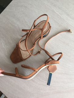 Босоножки с тонким ремешком 2020 Bershka