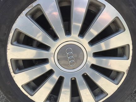 Центральные заглушки Ауди A8 ступичные 4E0601165