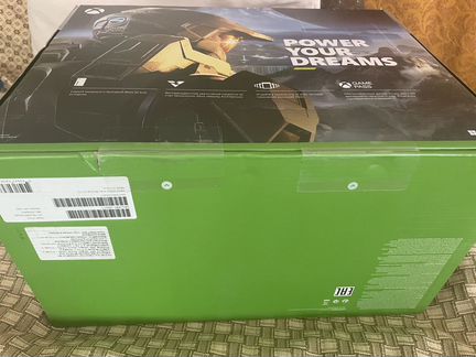 Xbox Series X + геймпад + 2 аккумулятора
