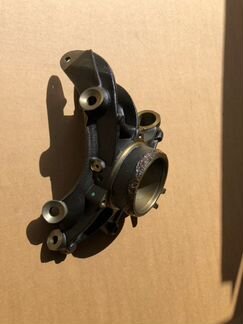 Кулак поворотный задний левый Cayenne/Touareg