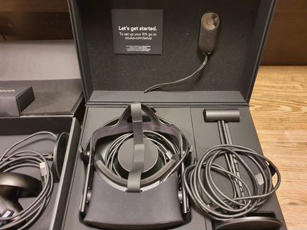 Oculus Rift CV1 + touch controllers