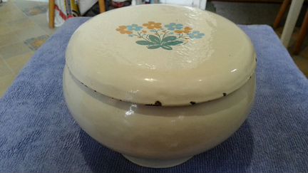 Чугунок эмалированный с крышкой