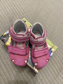 Сандалии dandino новые 21