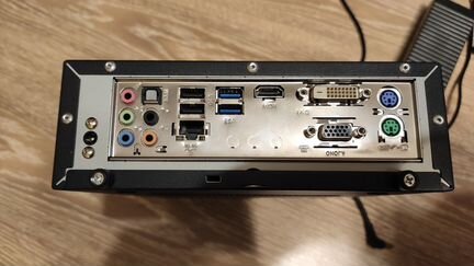 Неттоп на основе ASRock J5005-ITX