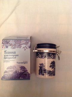 Банка для сыпучих продуктов с зажимом